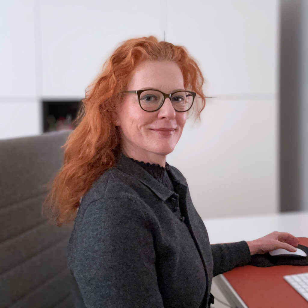Astrid van Calker, Diplom-Grafik-Designerin